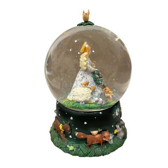 Peace on Earth Angel Snow Globe Christmas Holiday - Picture 6 of 6